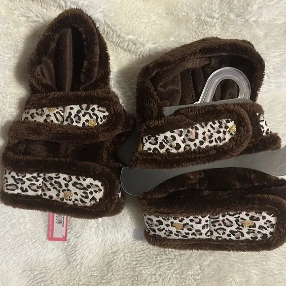 Soft plush lined harness with hood - Picture 7 of 9